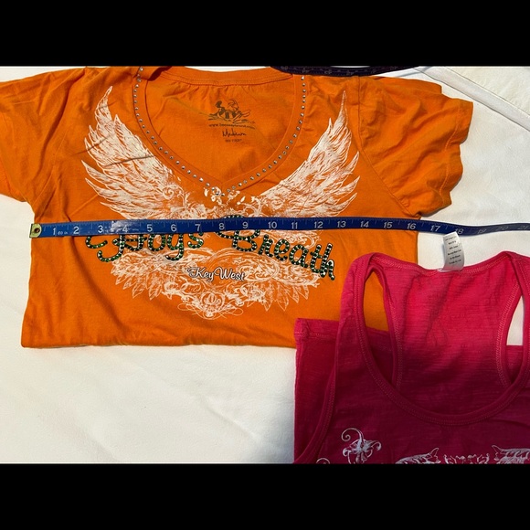 Pair of Hogs Breath Saloon tees size M - Picture 8 of 9